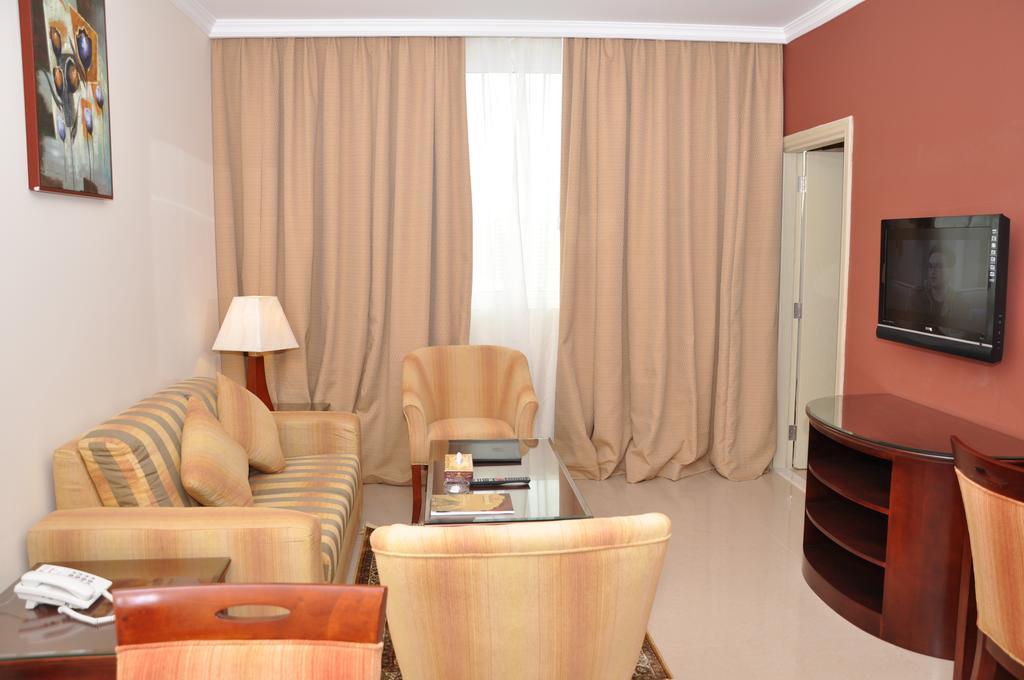 Ramee Hotel Apartments Abu Dhabi Buitenkant foto